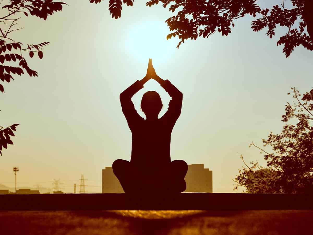 O QUE É YOGA? Como a meditação nos ajuda? 