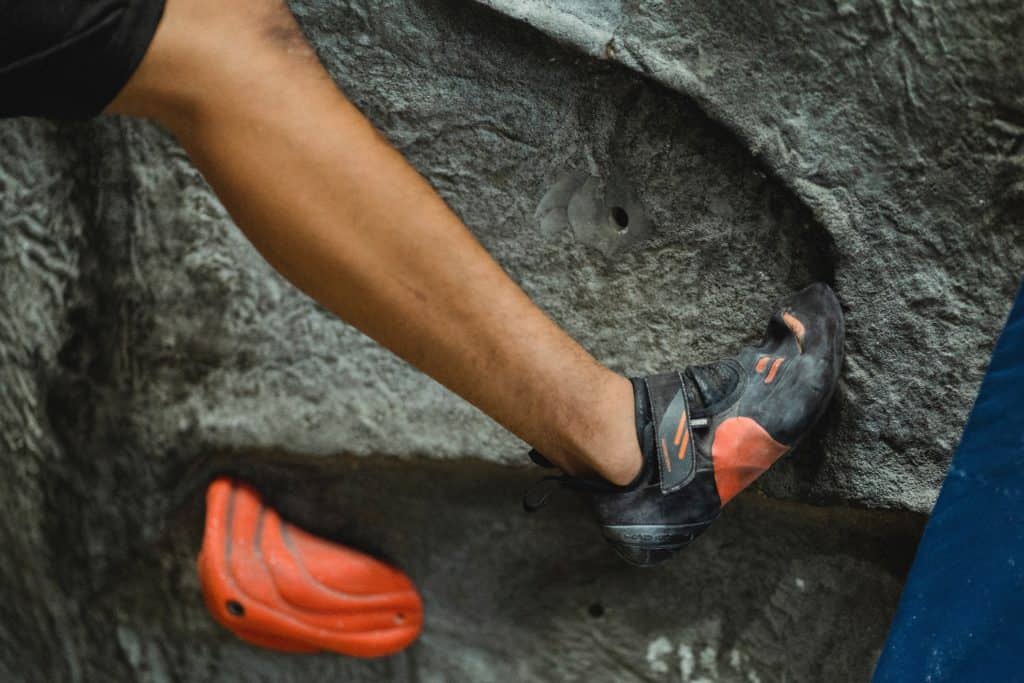 shoes for bouldering or climbing for beginners