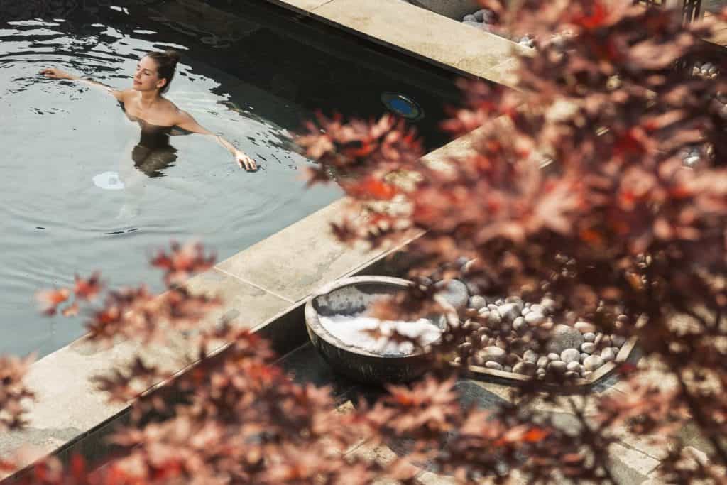 Zen Garten Pool Neptunbad
