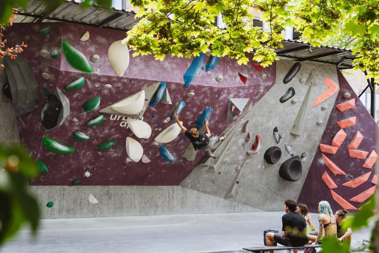 urban apes bright site Outdoor-Bouldering Berlin