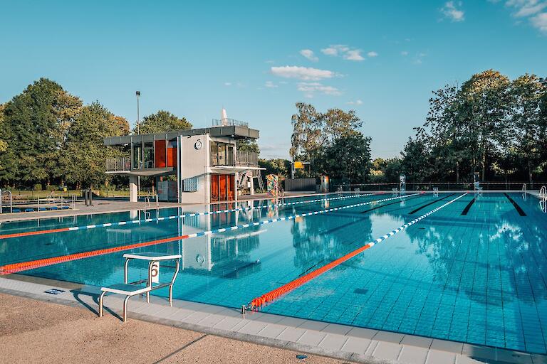 Bestes Freibad Düsseldorf: Freibad Allwetterbad