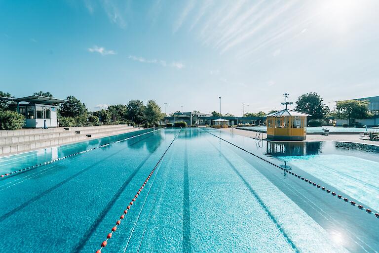 Bestes Freibad Düsseldorf: Rheinbad Freibad