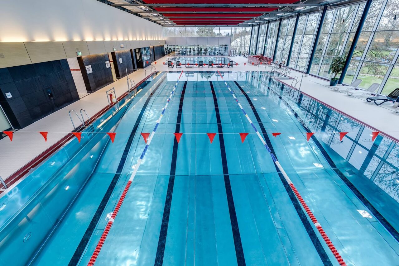 Park Sleep Fly Frankfurt Airport Hallenbad blog.urbansportsclub.com