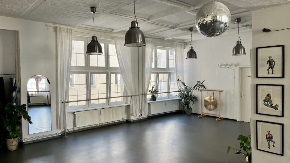 Best Yoga Studio Berlin Hi! Studios FLOW