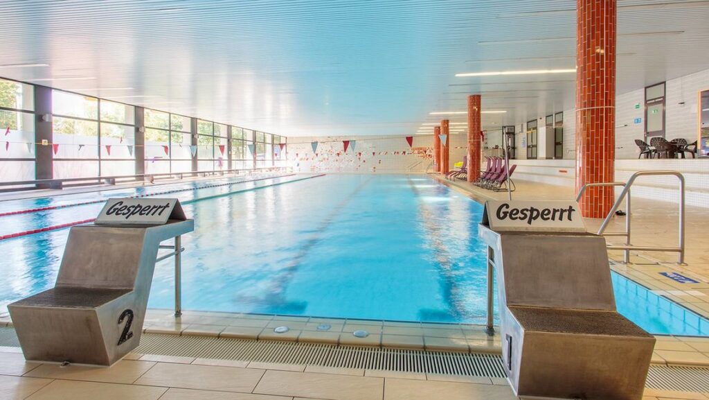 Bestes Schwimmbad Nürnberg: Hallenbad Katzwang