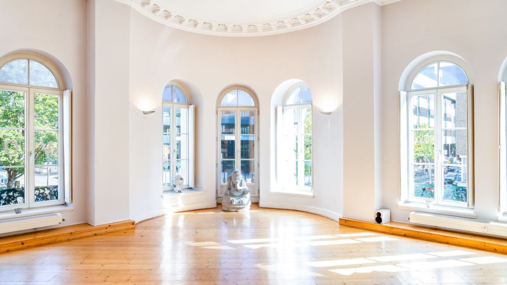Bestes Yoga-Studio Düsseldorf Karmakarma