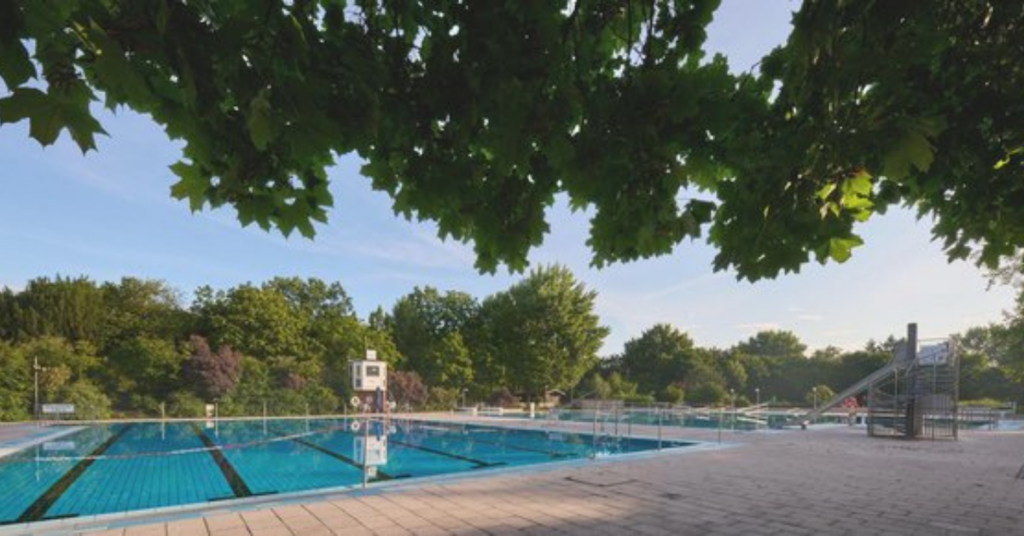 Best Ourdoor Pool Berlin: Sommerbad Wuhlheide Urban Sports Club